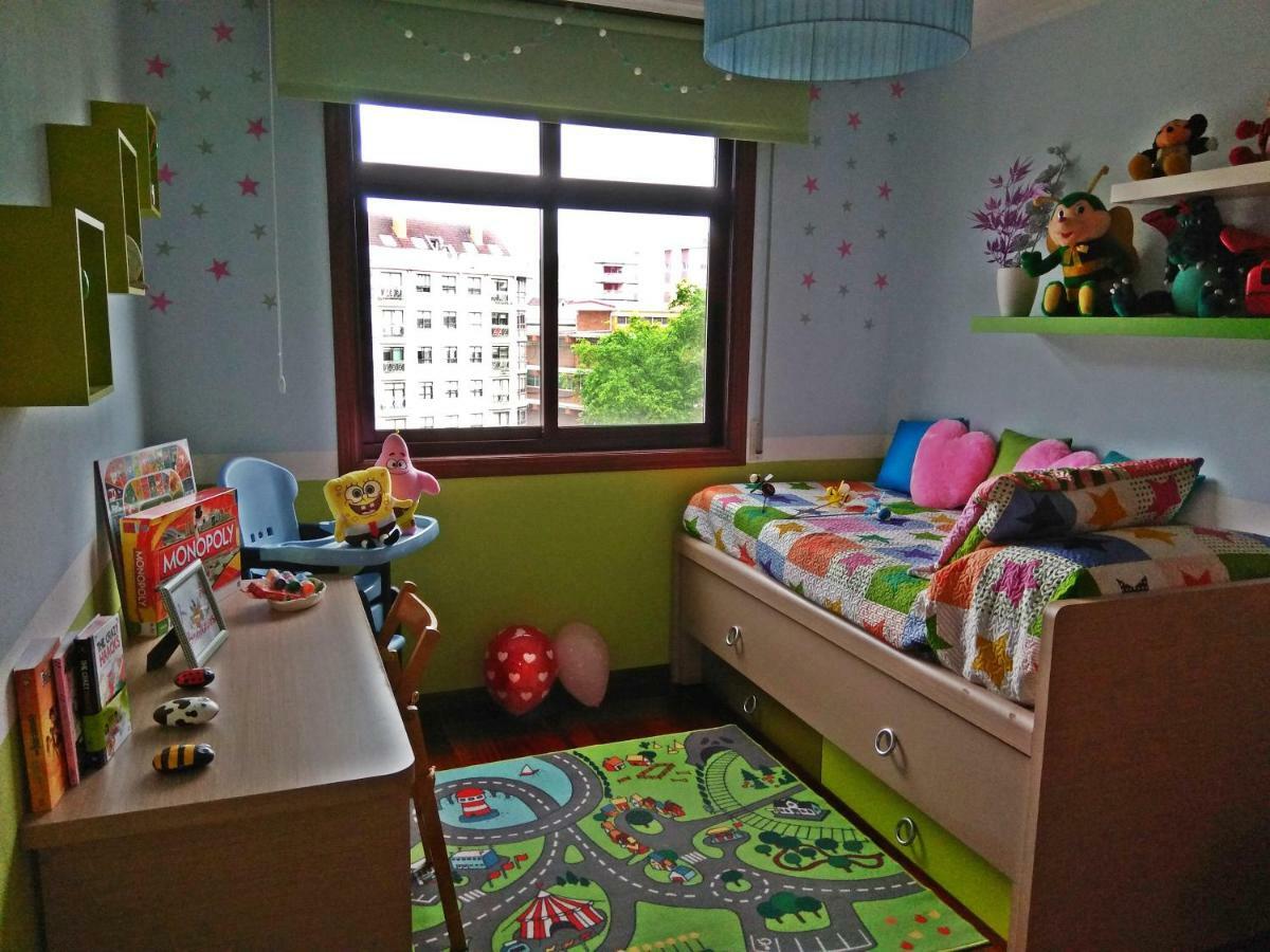 Apartamento Plaza Perillana Ponteareas Bagian luar foto